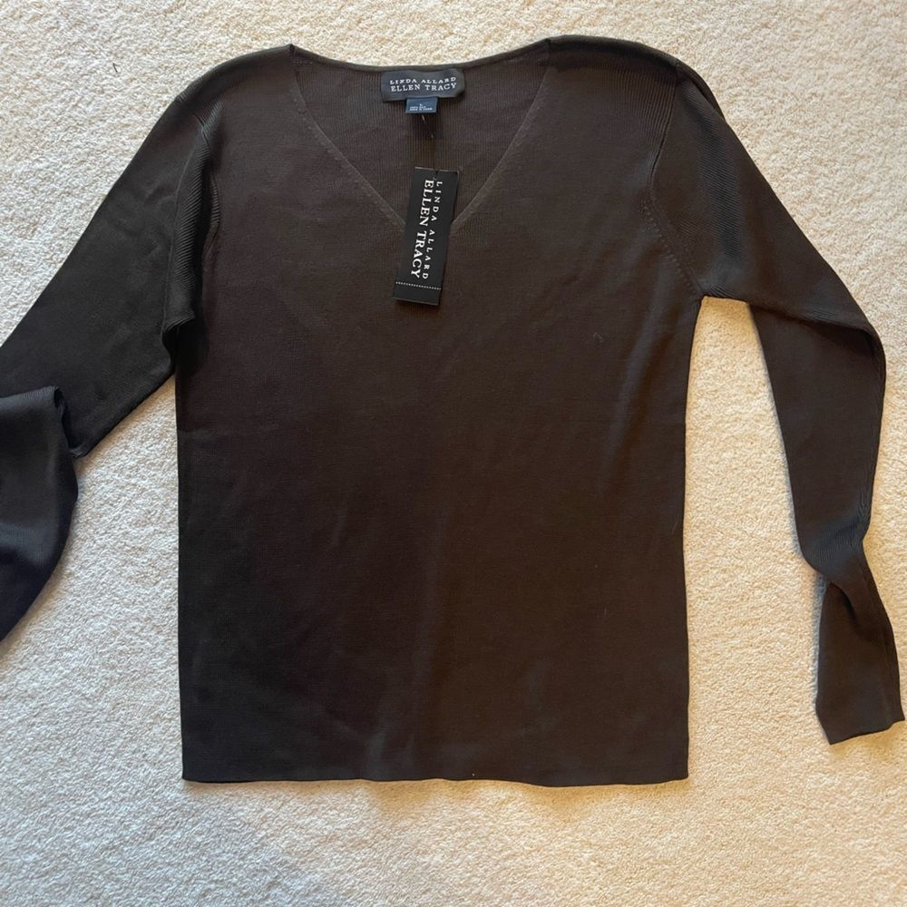 Ellen Tracy dark olive Fitted Long Sleeve Tee %100 silk